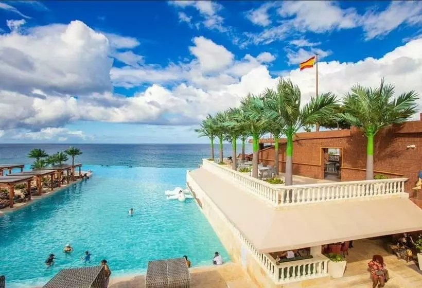 Villa Beach Happy