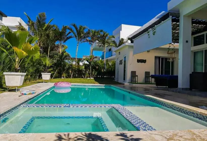Villa Beach Happy