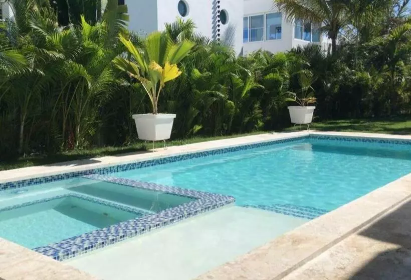Villa Beach Happy