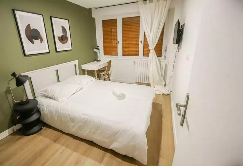 Appart Hôtel Le Bright Evry  4 Chambres Design