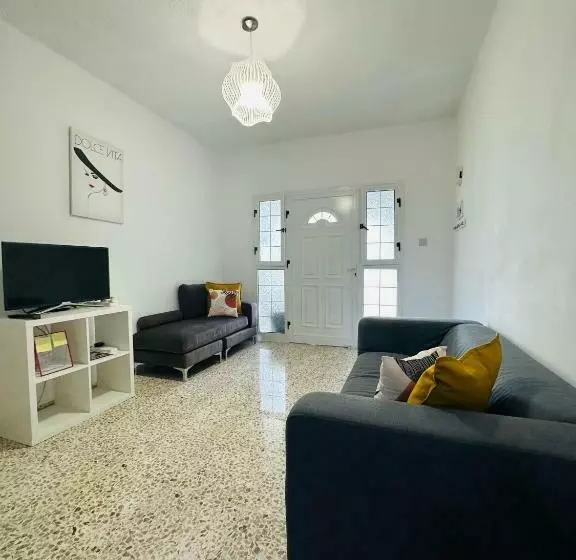 Arya Seaview Apartment In The Heart Of Coral Bay