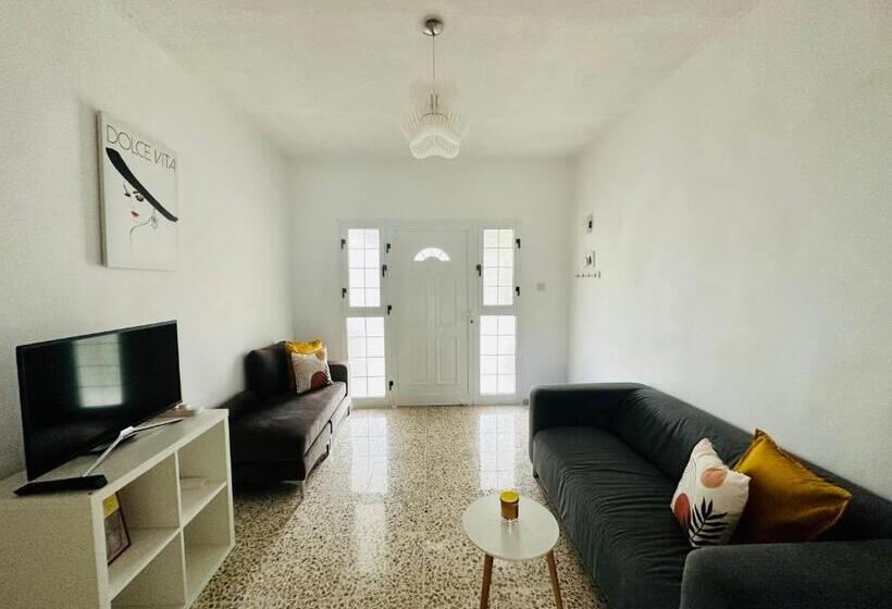 Arya Seaview Apartment In The Heart Of Coral Bay