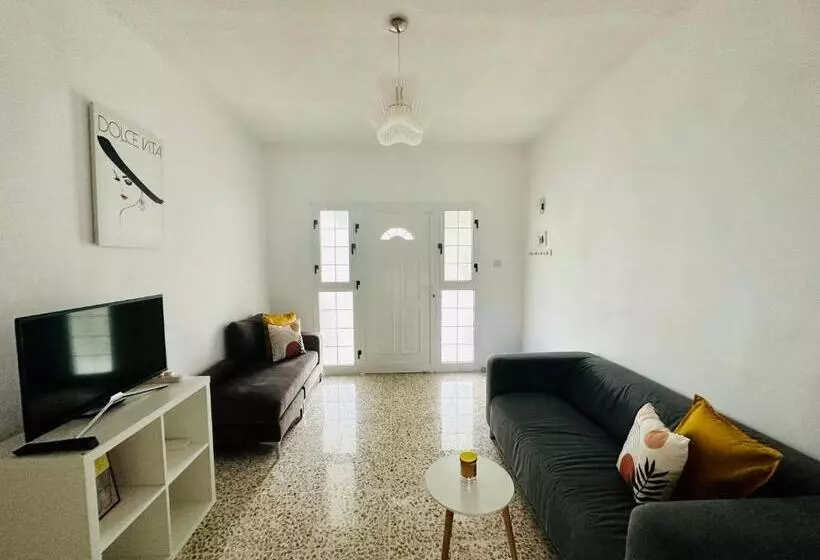 Arya Seaview Apartment In The Heart Of Coral Bay