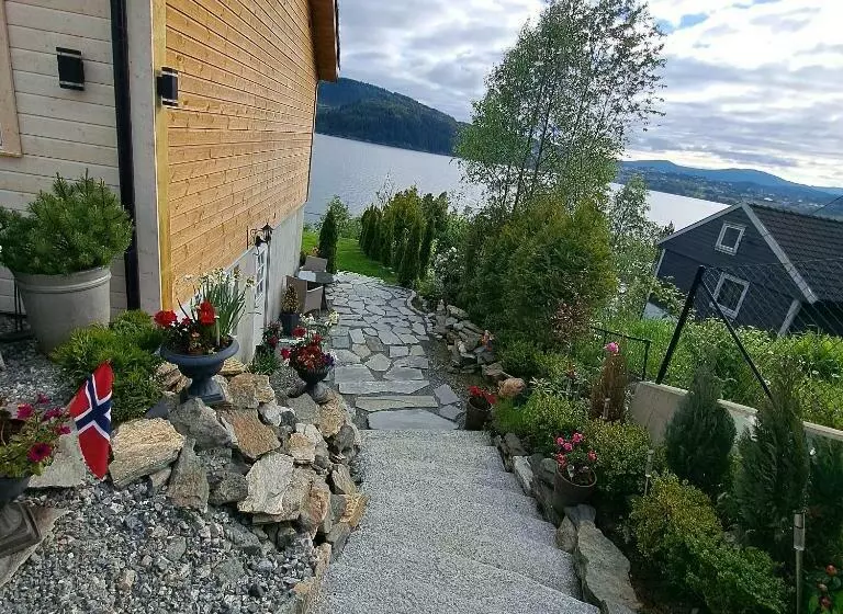 Bergen Sunrise Apartment   Self Check In   Free Parking
