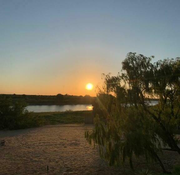 Costamansa House, A Orillas Del Rio Paraguay
