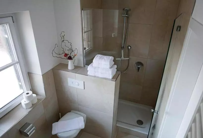 Helles 2 Zimmer Apartment In Ostin Am Tegernsee