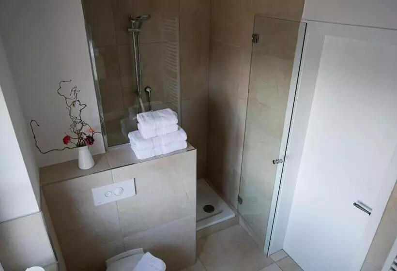 Helles 2 Zimmer Apartment In Ostin Am Tegernsee