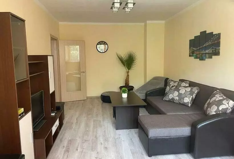 Apartament Emaia