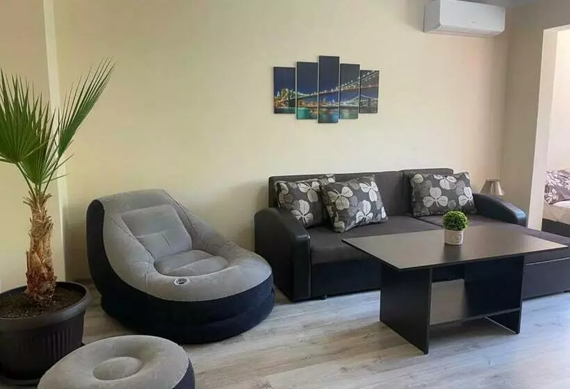 Apartament Emaia