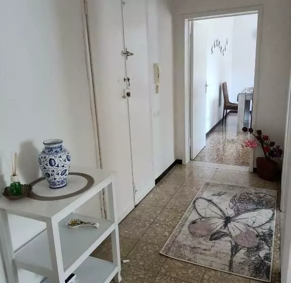 Casa Ilanfra Appartamenti Gabbiano, Farfalla E Stella Marina