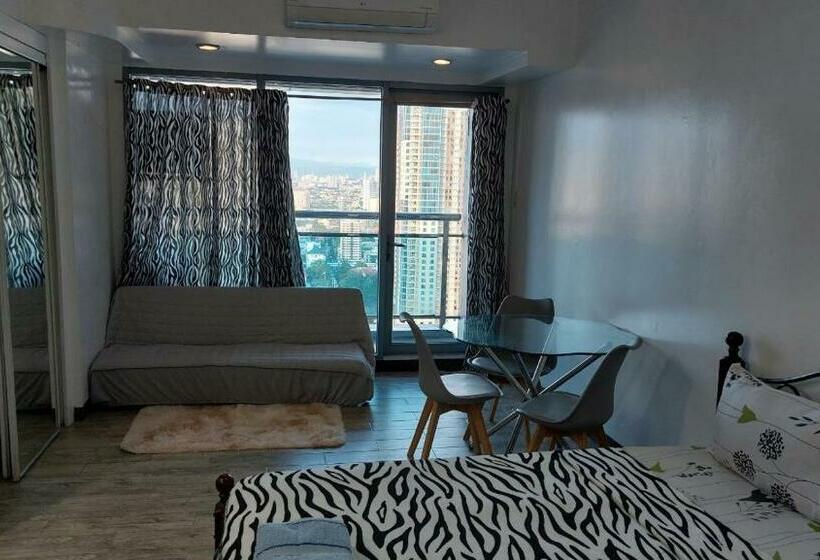 Manila Bay Front Delux Pearl Of The Orient