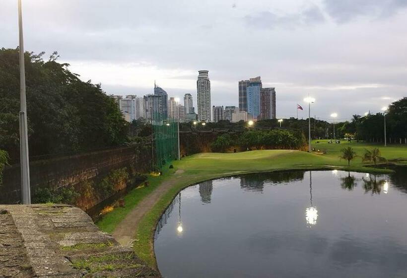 Manila Bay Front Delux Pearl Of The Orient