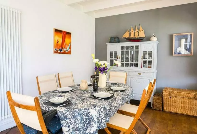 Au Coeur De Tréffiagat   Maison Pour 6   300m De La Plage