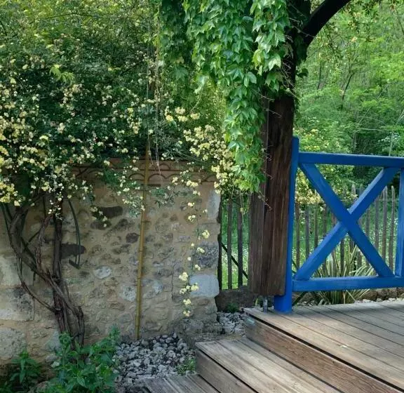 Gîtes De Charme Le Bibendôme Et Les Mots Bleus En Pleine Forêt