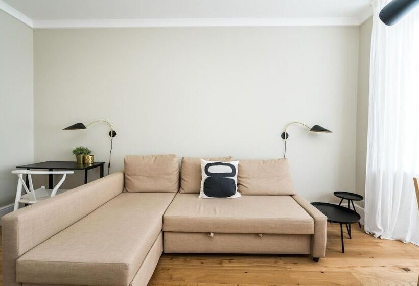 Beautiful 1bd Garden Flat In Golders Green