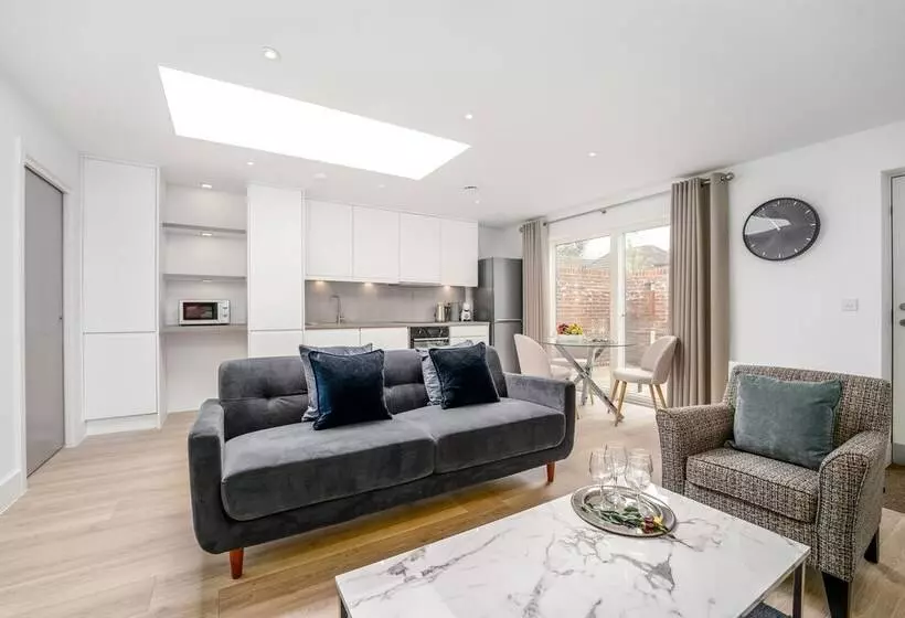 Citystay   Finch House