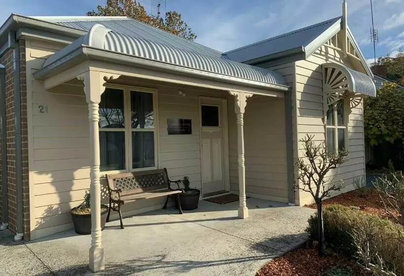 Elmsford Cottage