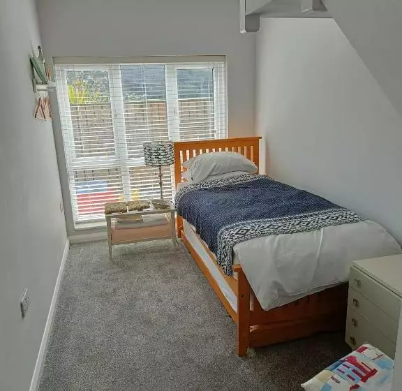 Beautiful 1 Bed Riversi Cottage Located In Malpas