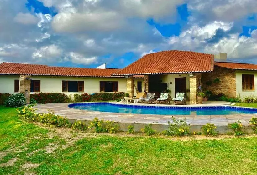 Casa Bavaria Em Praia Do Morro Branco Na Marina