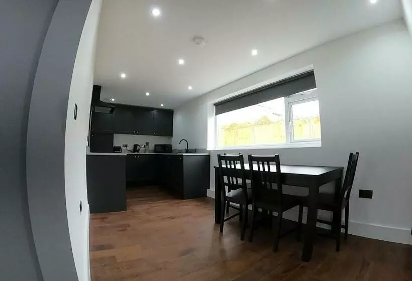 Fully Accessible   Disability Adapted Holiday Cottage   Skegness