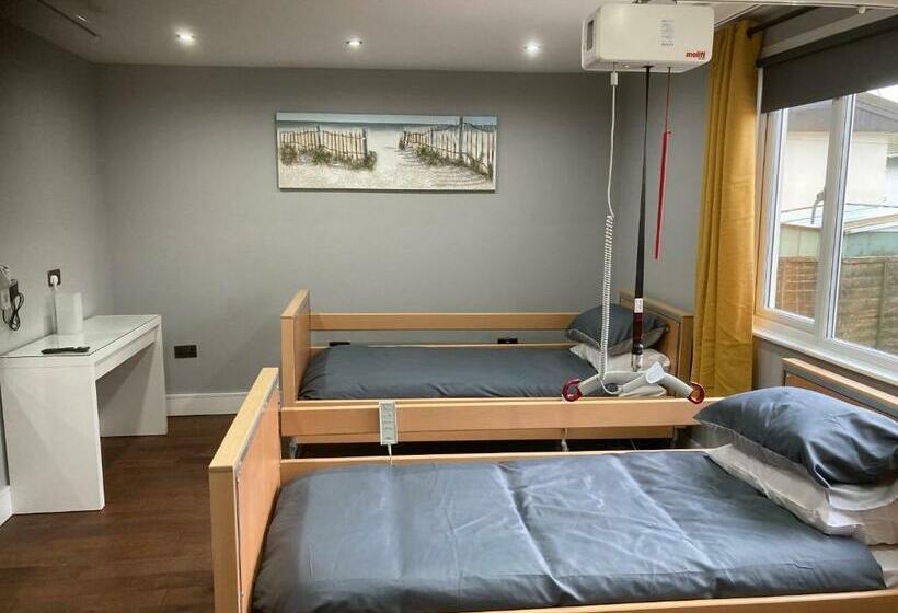 Fully Accessible   Disability Adapted Holiday Cottage   Skegness