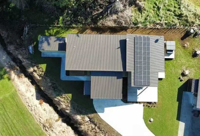 5 Bedroom, Solar On Snowmass Ohakune, Yellow Door