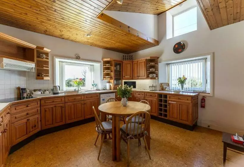 East Kelt Farm Cottage