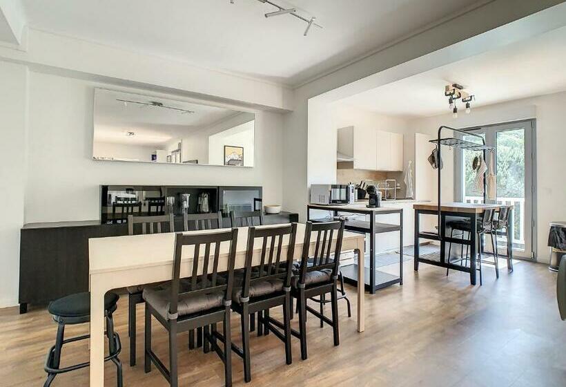 Superbe Appartement Entièrement Rénové Au Pied Des Montagnes Avec Parking Inclus