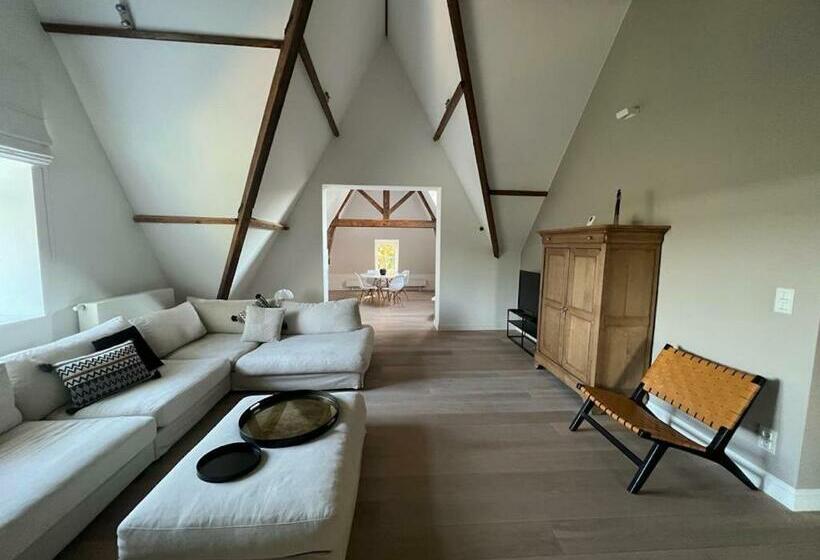 Un Toit Sur Les Monts