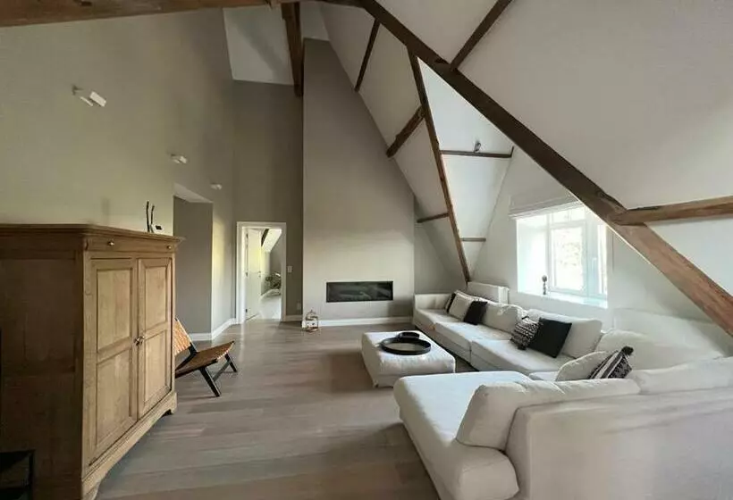 Un Toit Sur Les Monts