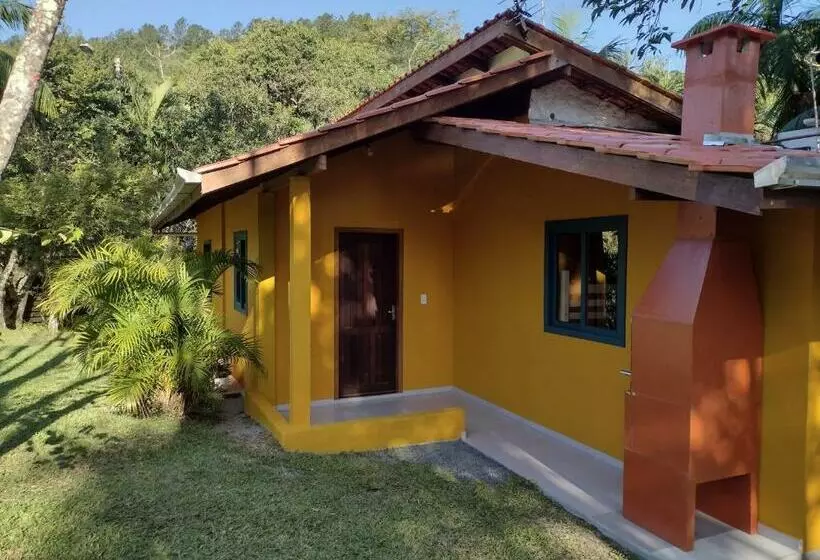 Recanto Em Meio A Natureza E Próximo A Praia