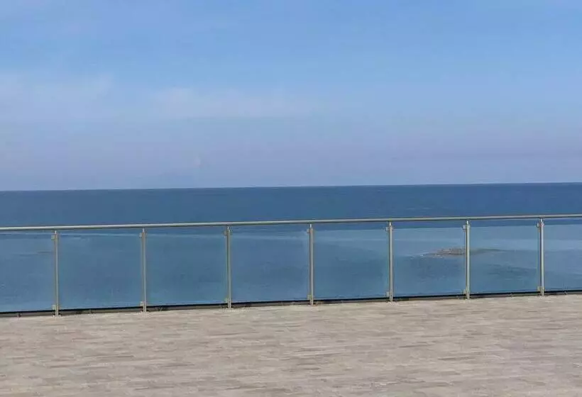 La Porta Delle Eolie