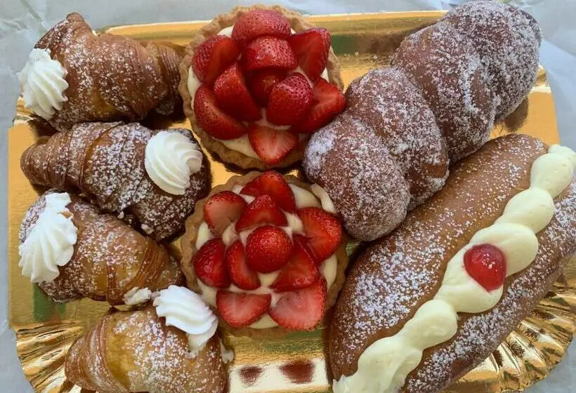 La Porta Delle Eolie