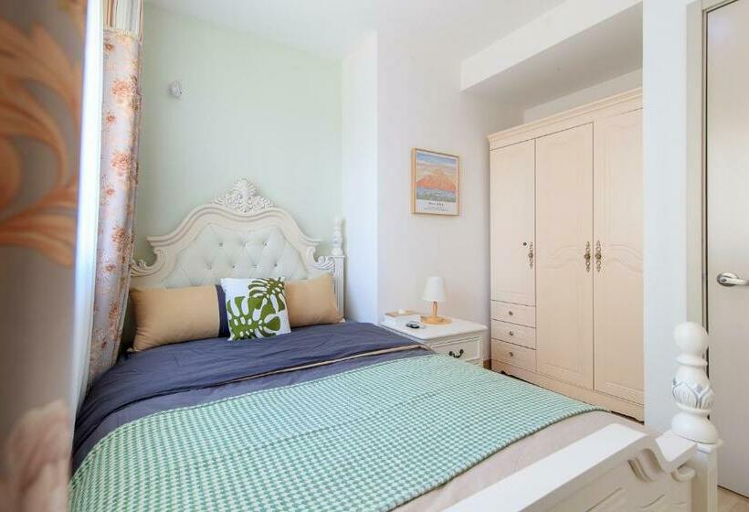 Locals Apartment Inn 14