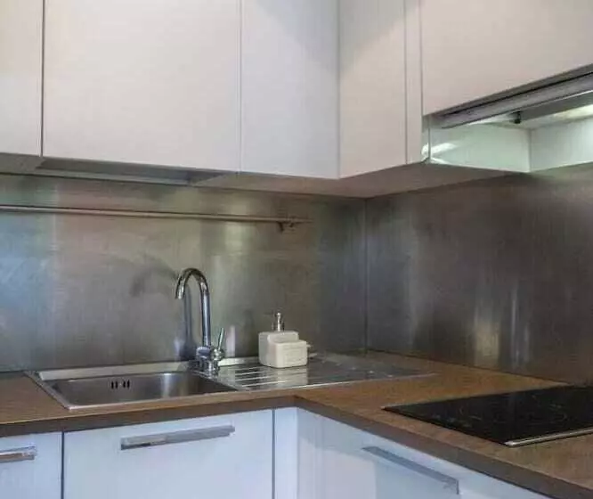 Piazza Venezia Charming & Bright Apartment