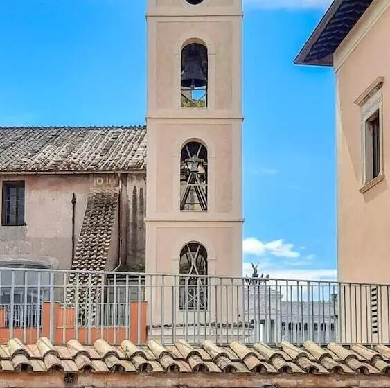 Piazza Venezia Charming & Bright Apartment