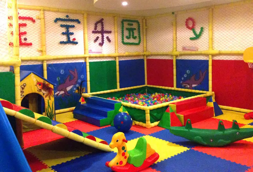 Отель Country Garden Phoenix Hot Spr