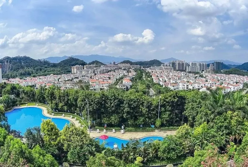 Отель Country Garden Phoenix Hot Spr