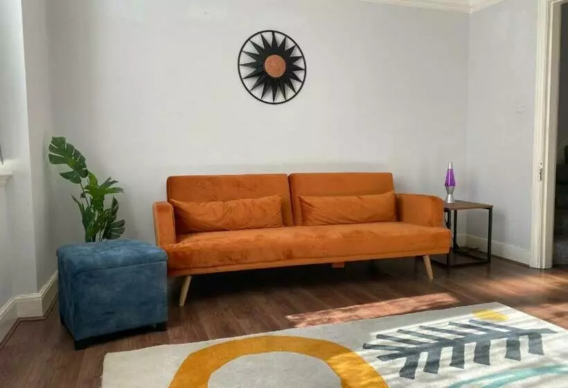 Invicta Apartment