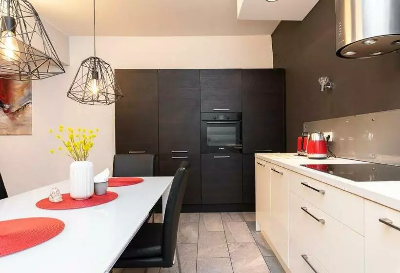 Stylish Apartment With Parking In Telliskivi