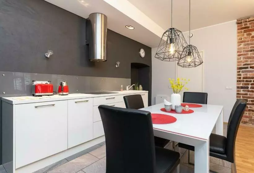 Stylish Apartment With Parking In Telliskivi