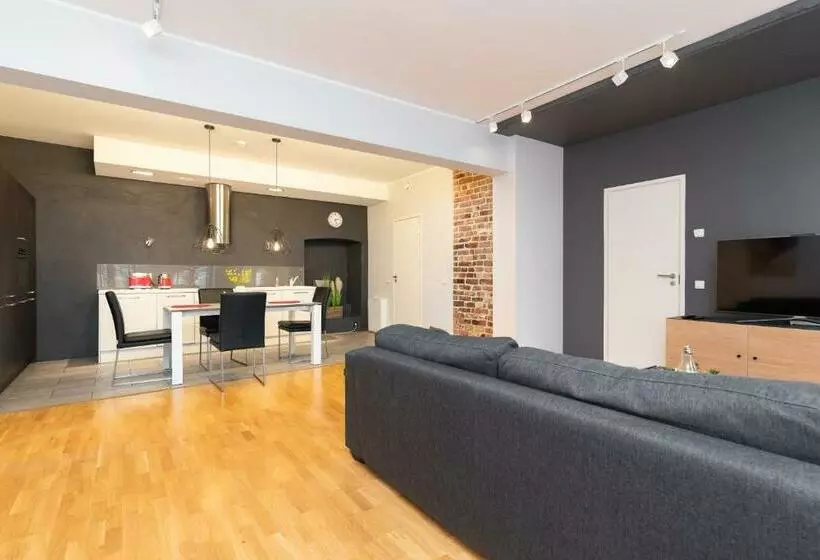 Stylish Apartment With Parking In Telliskivi