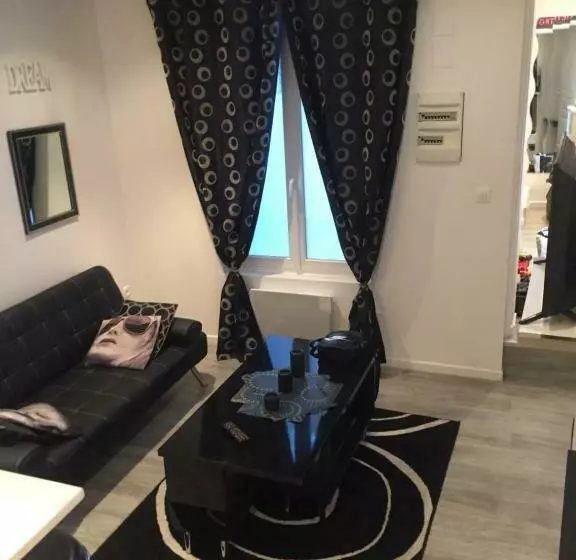Charmant F2 En Duplex