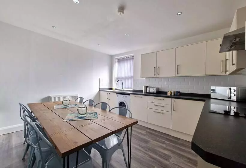 Dysa Promenade Apartments