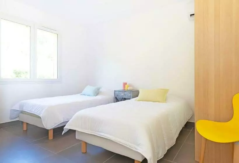 Select Sohome   La Fossette   Appartement Pour 4 Personnes Avec Terrasse Et Vue Mer !   Fos 04