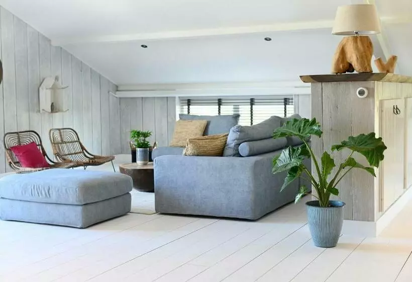 Loft In De Polder