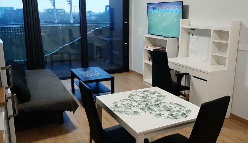 Apartment Cherry Bratislava & Free Parking