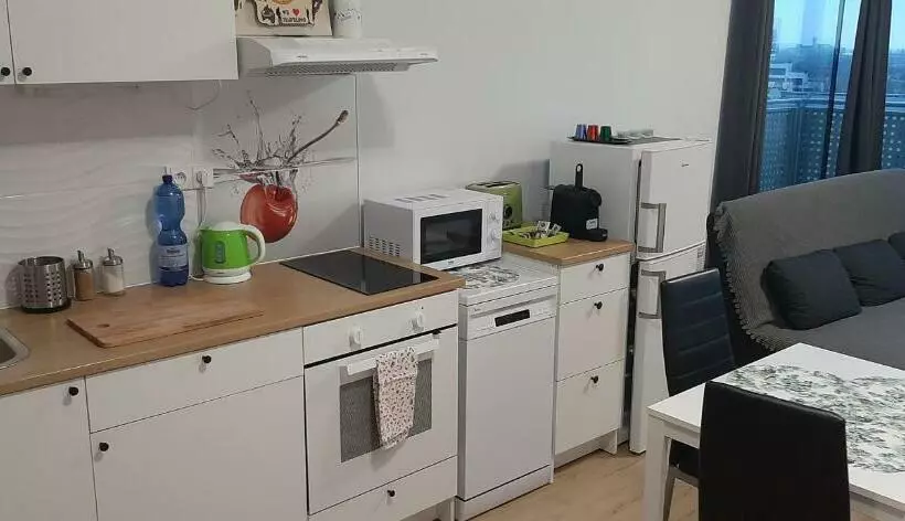 Apartment Cherry Bratislava & Free Parking