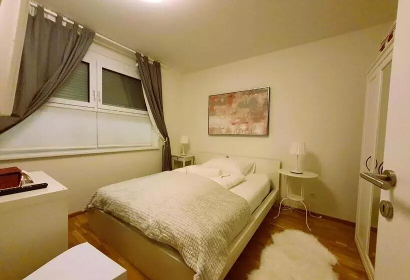 Augarten Apartment