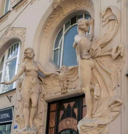 Super Old Town